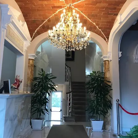 Hotel Paola *