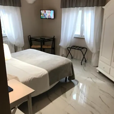 Paola Hotel Altopascio