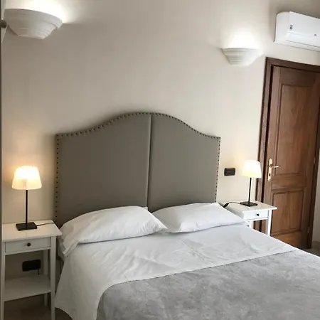 Hotel Paola